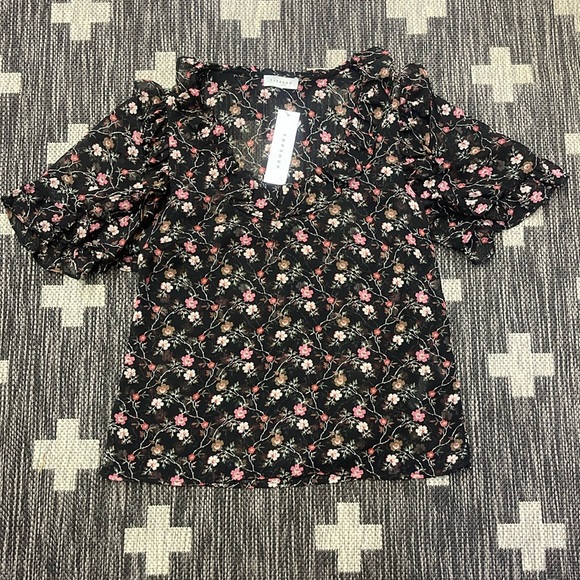 Topshop Tops - BNWT Top Shop Size 4 Sheer Top